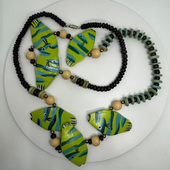 Vintage Hand Painted Green and Blue Fish Necklace - Picture 2 of 7